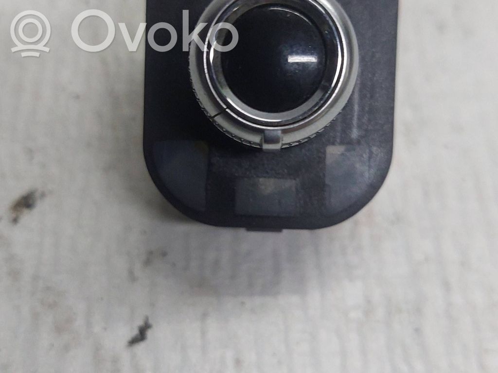 Audi A4 S4 B8 8K Wing mirror switch 