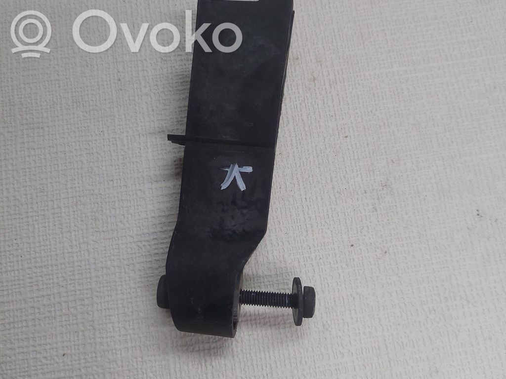 Audi A6 S6 C6 4F Front bumper mounting bracket 