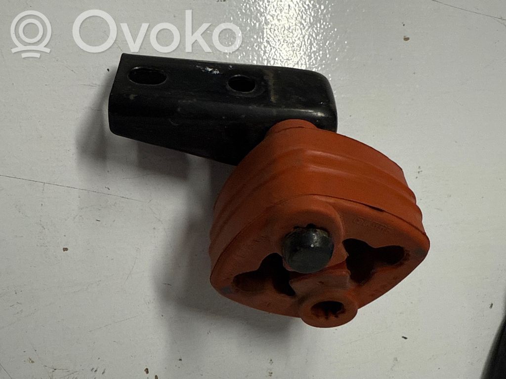 Muffler mount bracket/holder   05147178AA