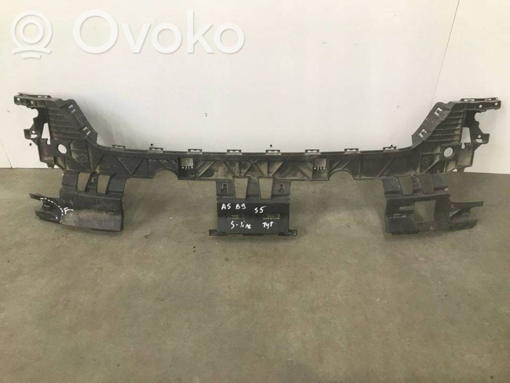 Audi A4 S4 B9 Aizmugurējā bufera montāžas kronšteins 