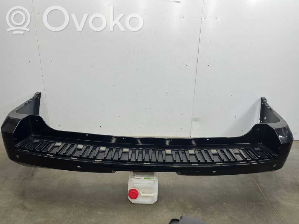 Chevrolet Tahoe Parachoques 