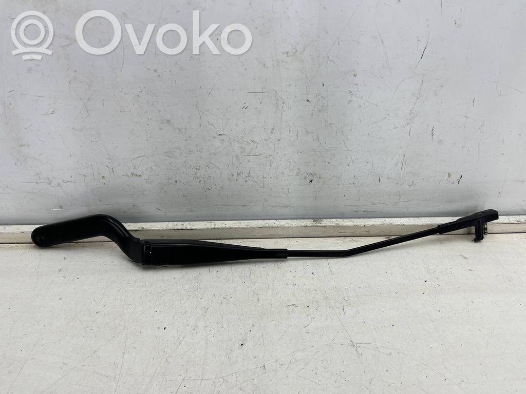 Ford C-MAX I Front wiper blade arm 