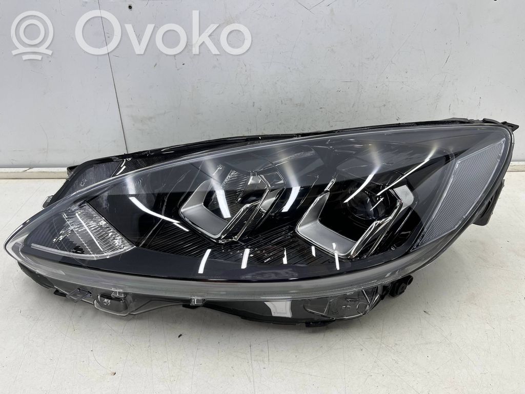 Ford Kuga III Priekinis žibintas 