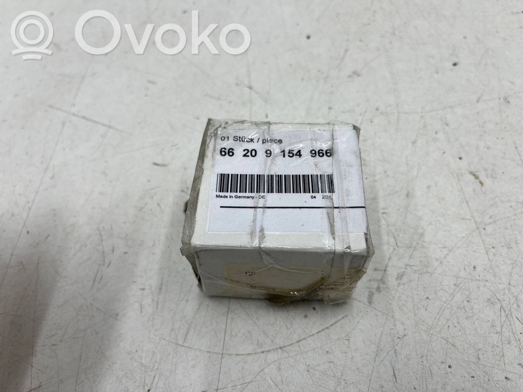BMW 5 F10 F11 Pysäköintitutkan anturi (PDC) 