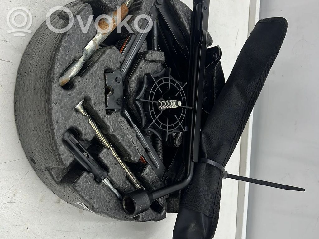 Opel Insignia A Tool set 