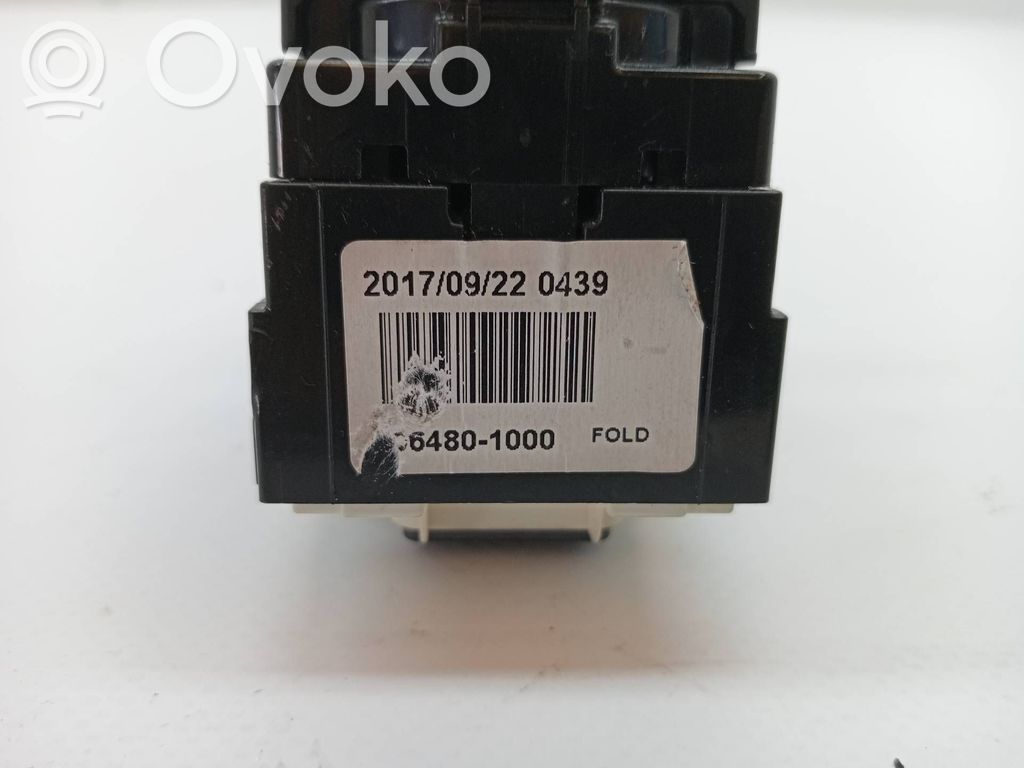 Wing mirror switch   93530H8000