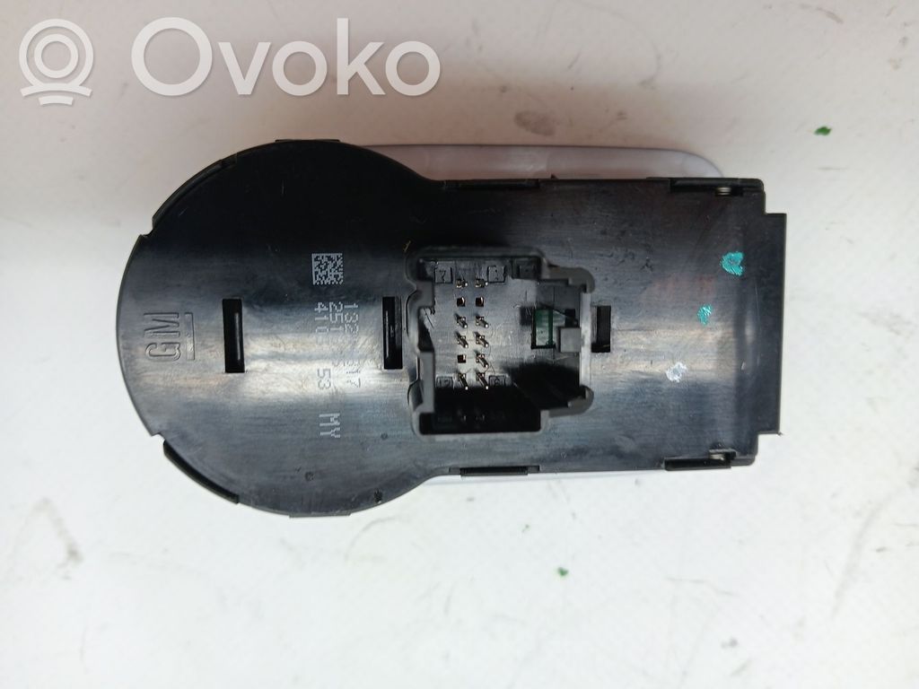 Light switch   13294817,1240251
