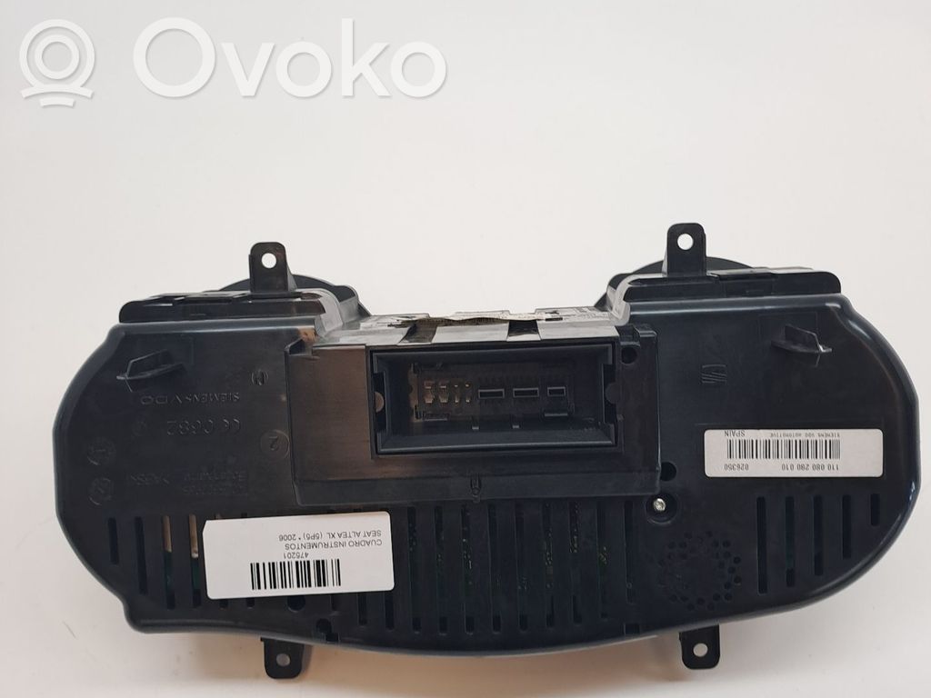 Seat Altea XL Speedometer (instrument cluster) 