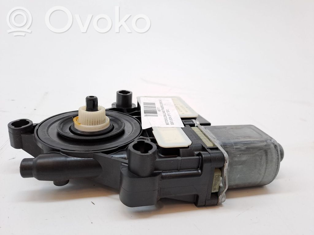 Fensterhebermotor Tür hinten   5Q0959811E