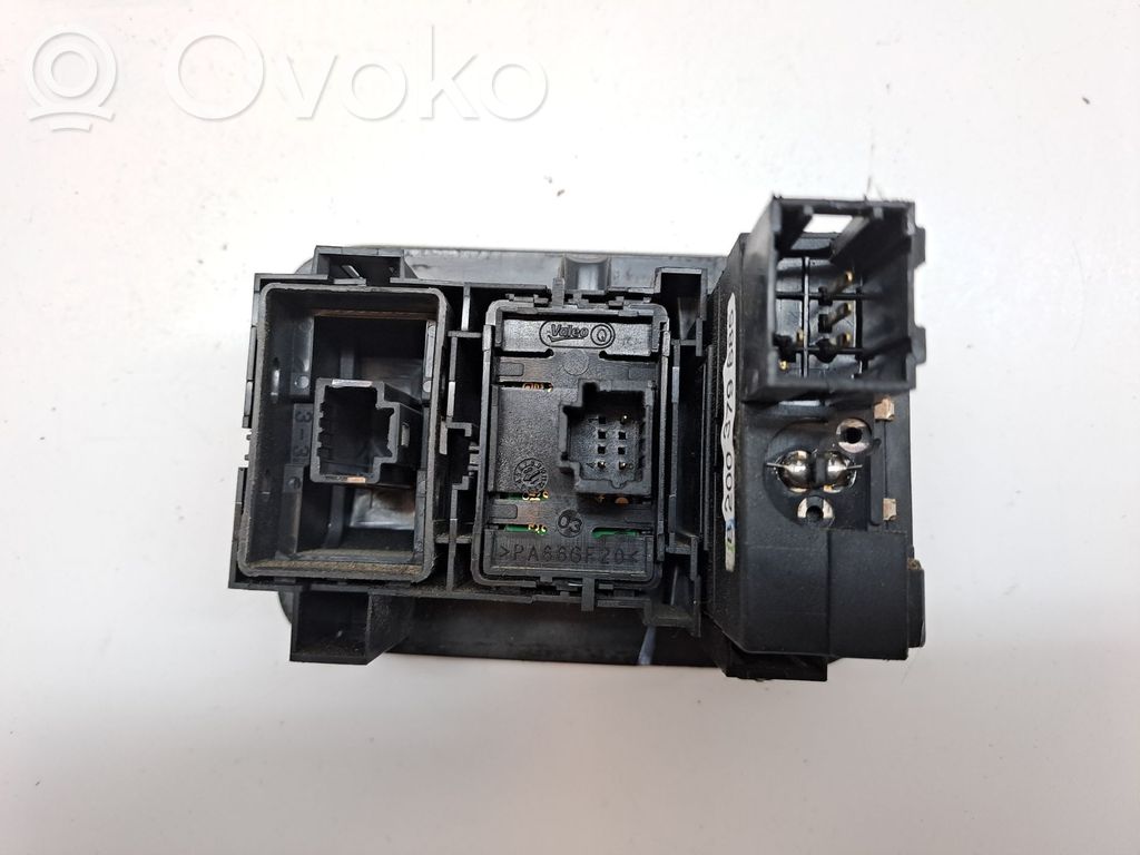 Interruptor de luz   8200379685,684920647R