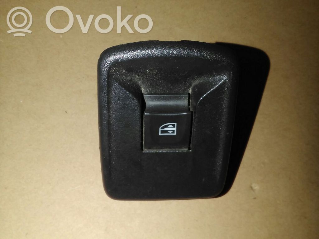 Interruptor del elevalunas eléctrico   809601032R