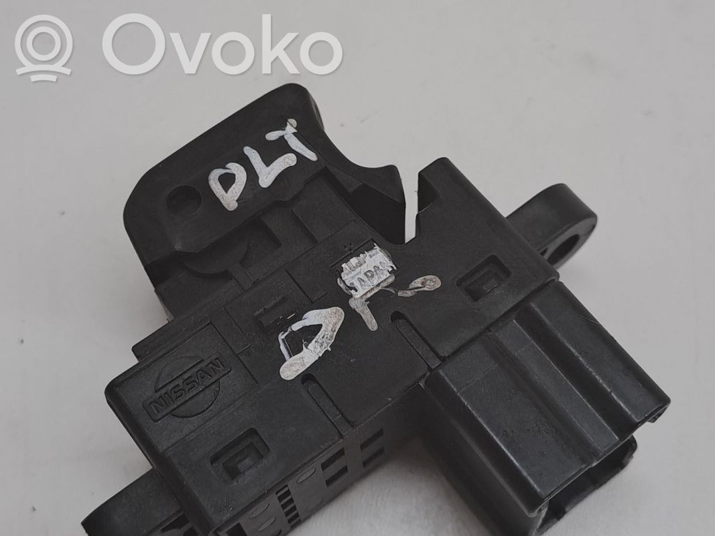 Nissan Qashqai Interruttore di controllo dell’alzacristalli elettrico