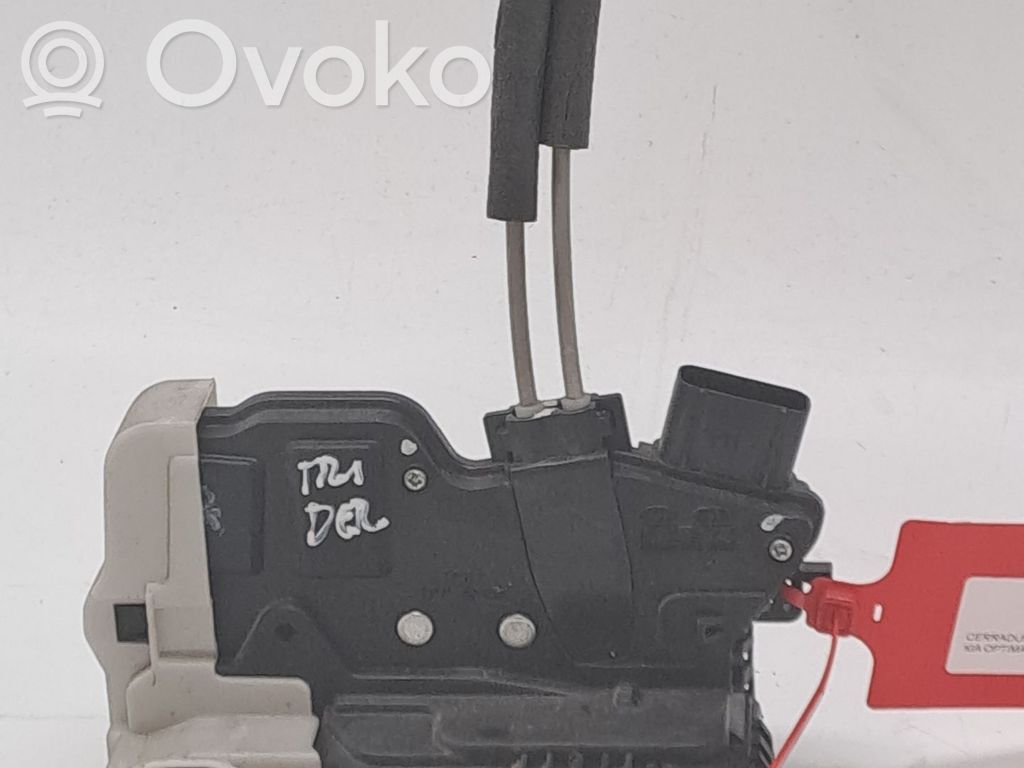 Rear door lock   813202T020
