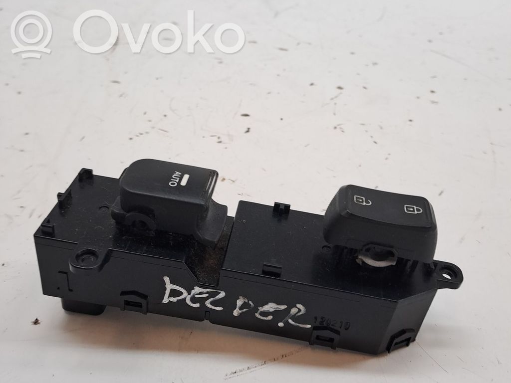 Przyciski szyb   935752T010