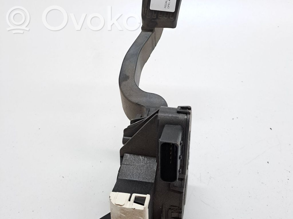 Opel Adam Pedală accelerație 