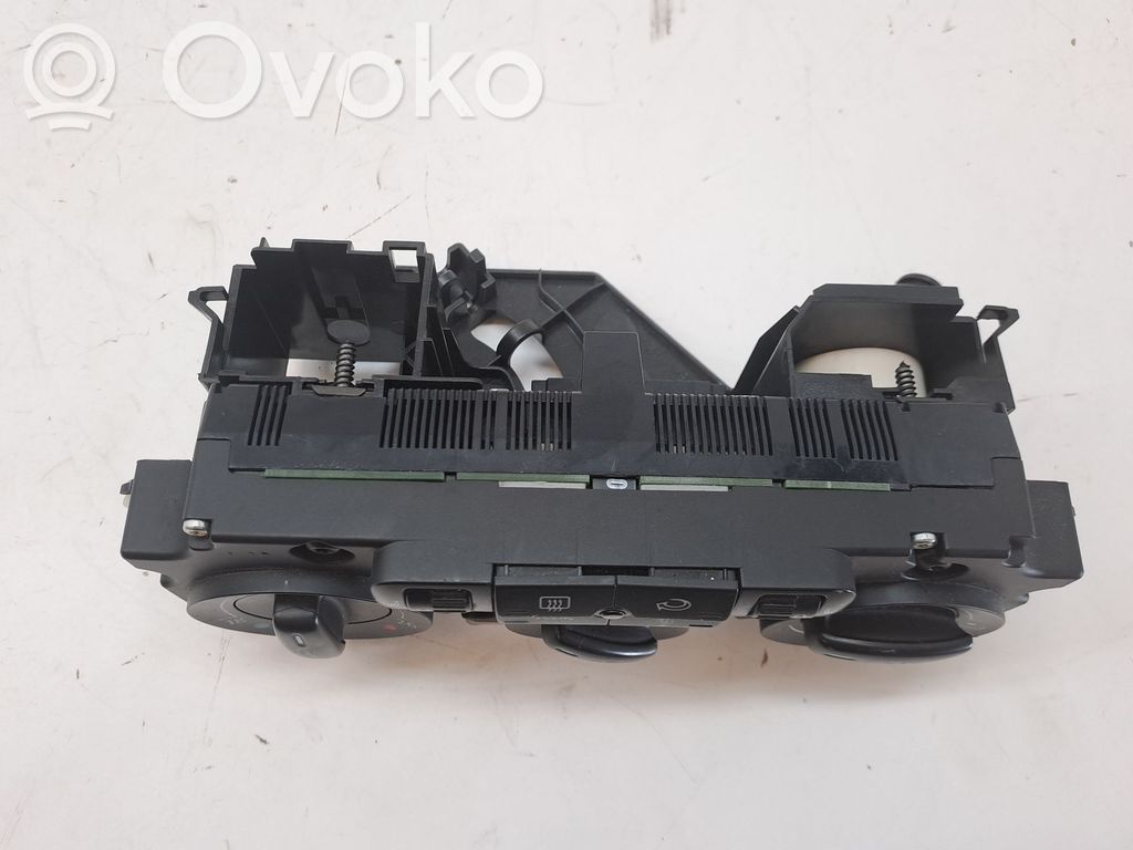 Panel klimatyzacji   1K1820045B