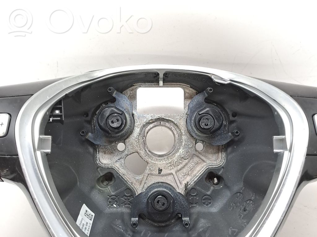 Ohjauspyörä   5TA419091ADE74