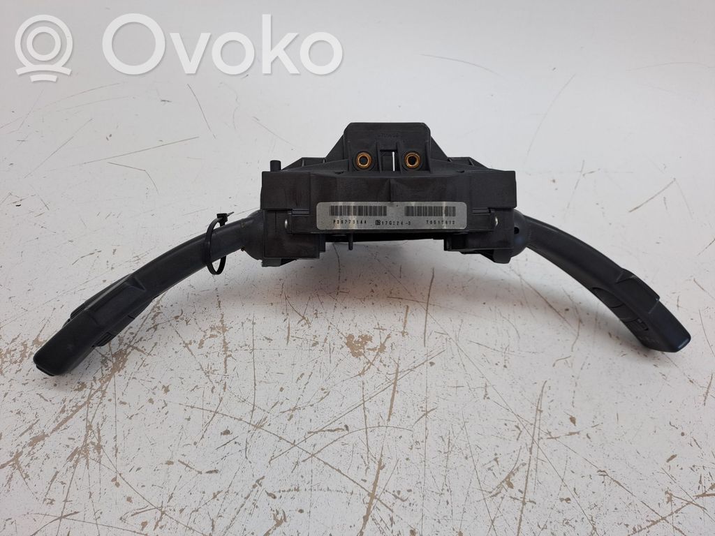 Volvo S40, V40 Boutons / interrupteurs volant 
