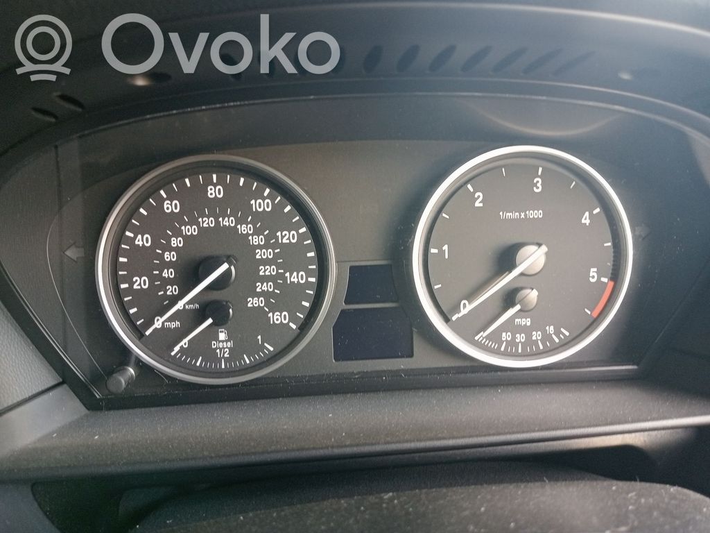 Geschwindigkeitsmesser Cockpit   62109194889