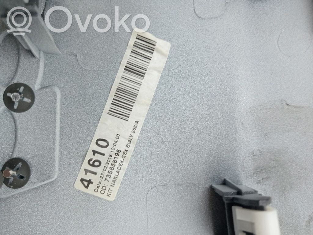 Fiat 500 Centrinė konsolė 