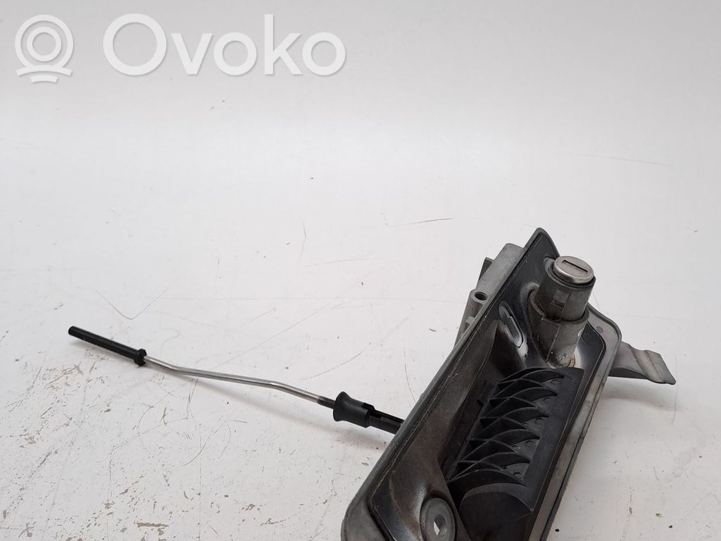 Tailgate trunk handle   2K0827565M