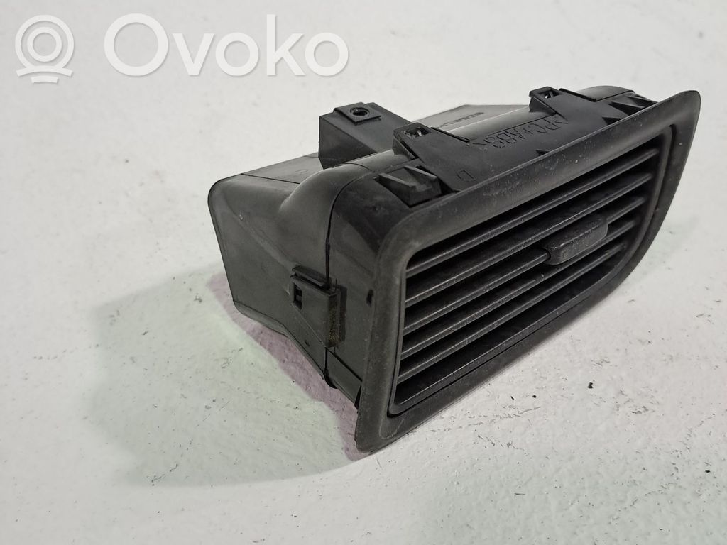 Opel Combo D Lango oro grotelės 