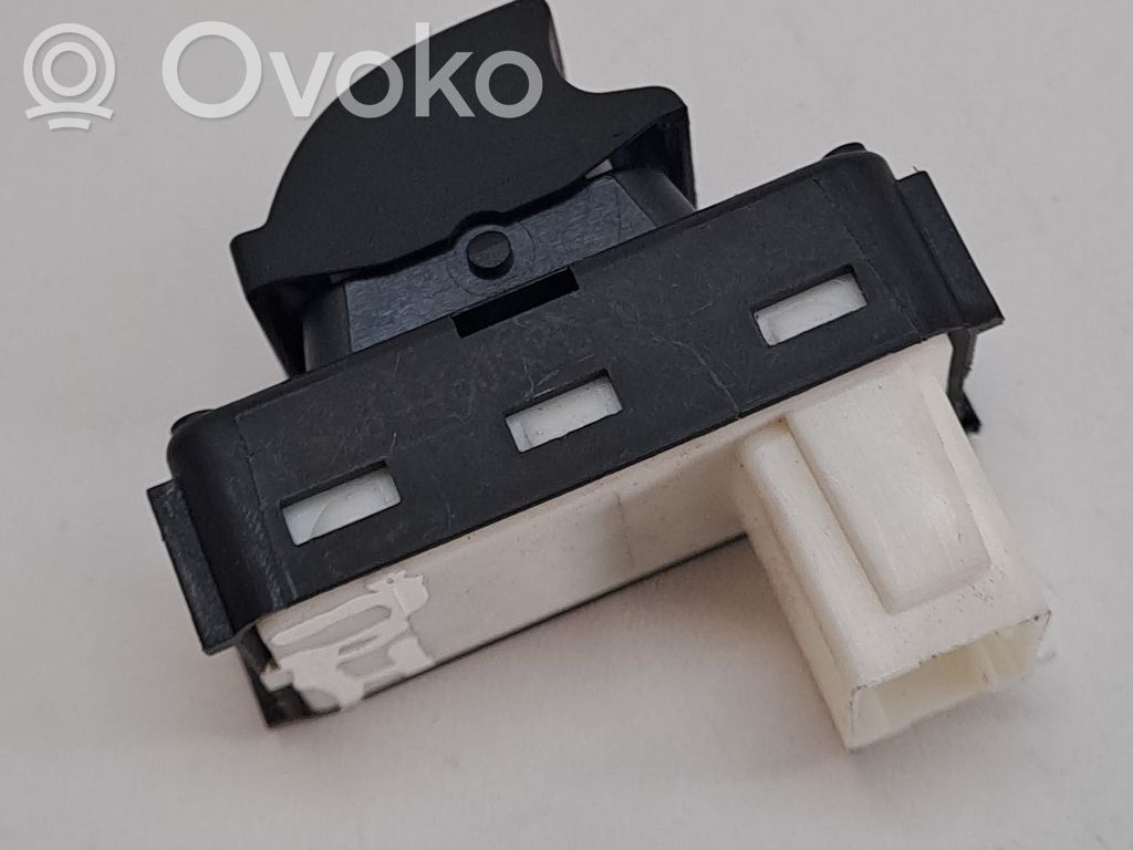 Opel Corsa F Przyciski szyb