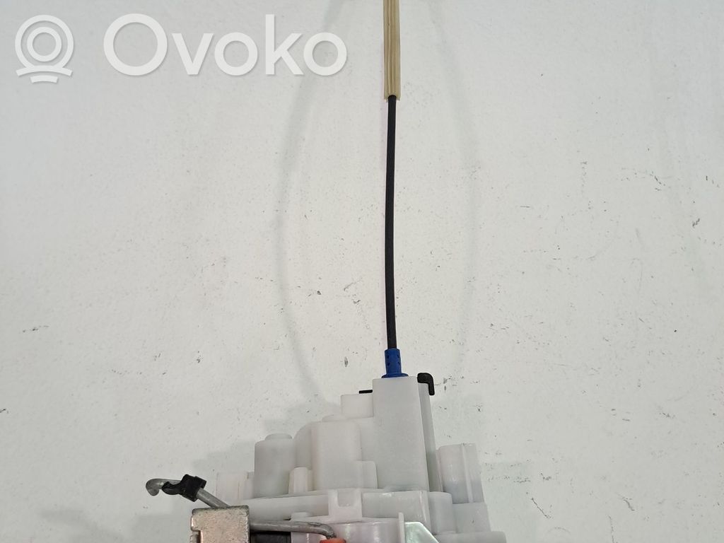 Priekšpusē slēdzene   95519539,95509531