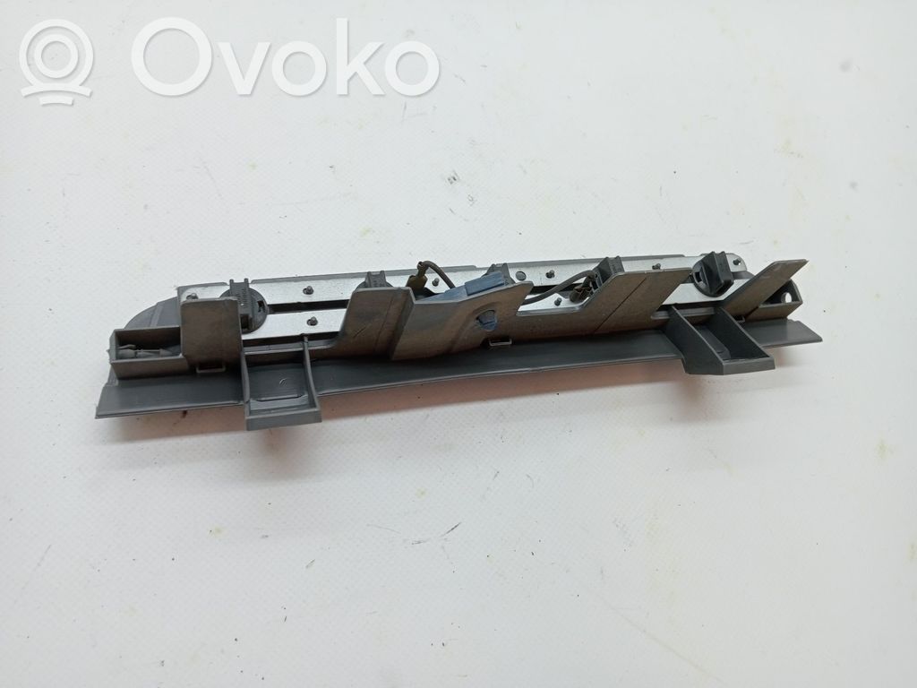 Dritte Bremsleuchte   3582081A00