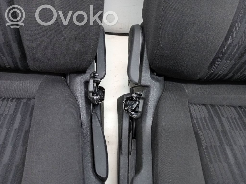 Opel Zafira B Turvatyynysarja paneelilla 