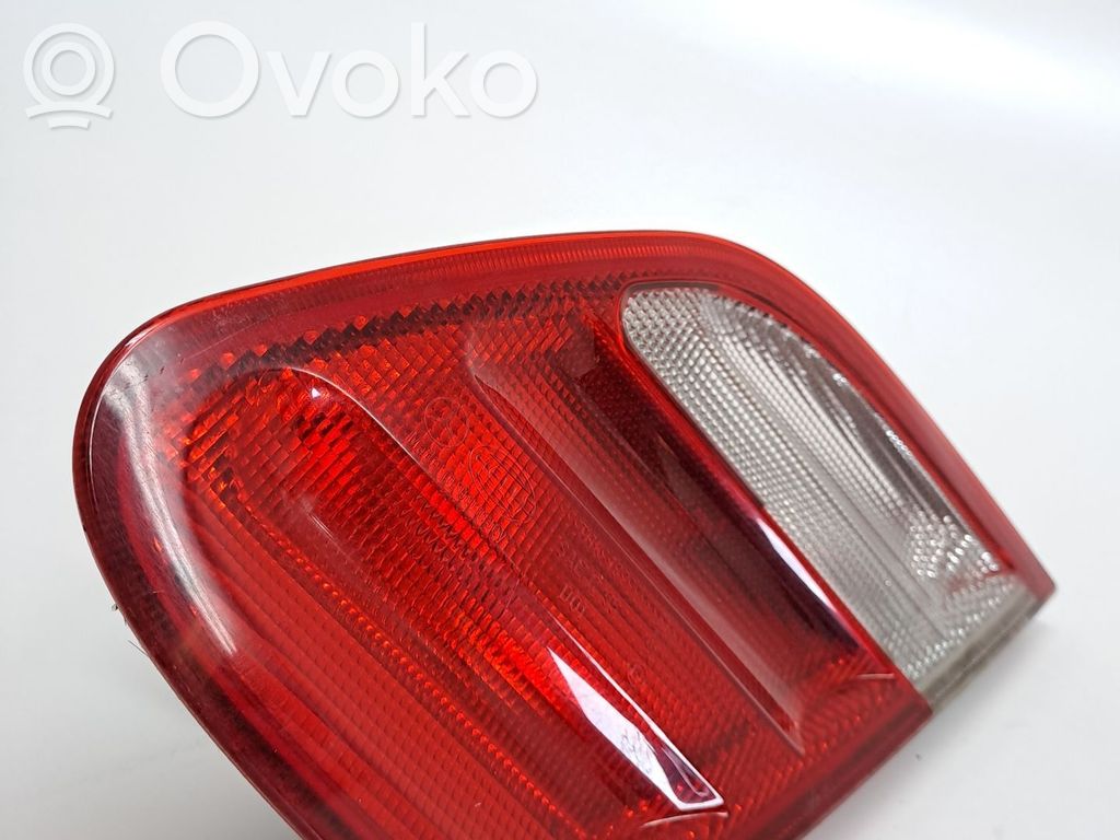 Mercedes-Benz CLK AMG A208 C208 Takavalon polttimo