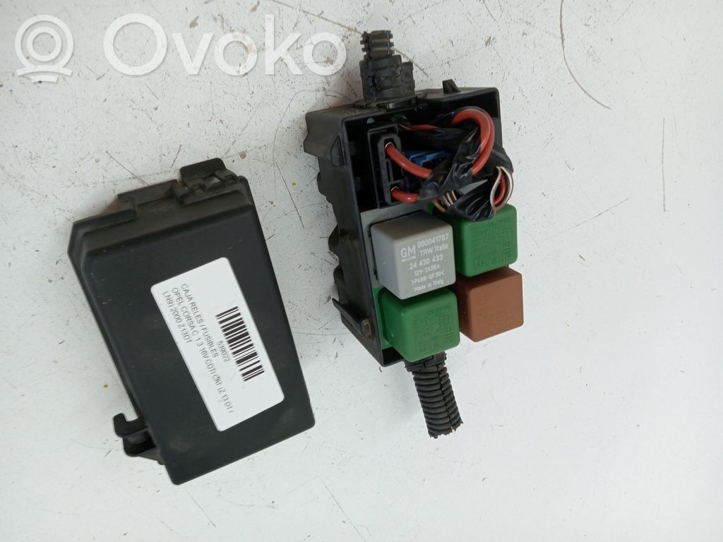 Opel Corsa C Saugiklių blokas 