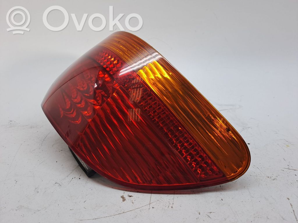 BMW 7 E65 E66 Takavalon polttimo 