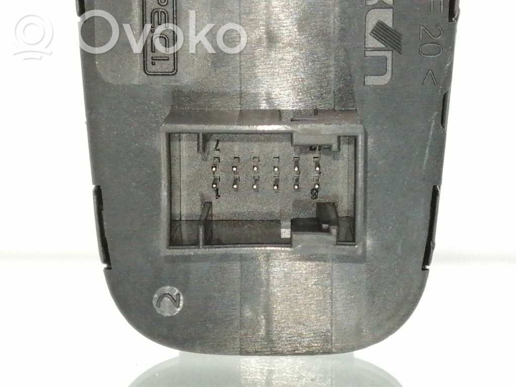 Schalter Warnblinkanlage   6490H7