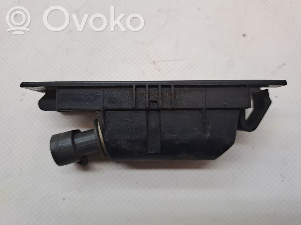 Opel Corsa D Luce targa 
