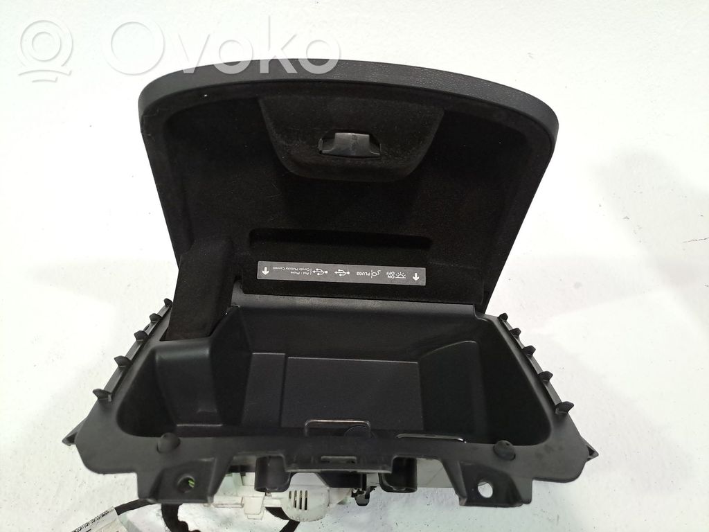 Handschuhfach   1609671380