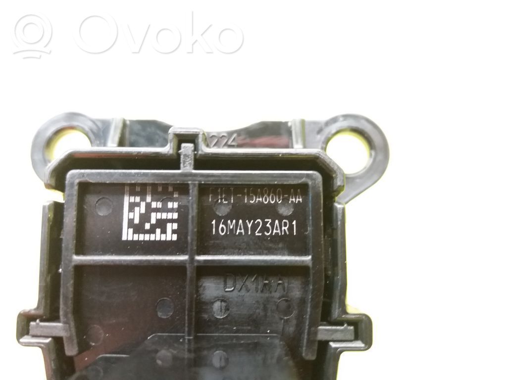 Boutons / interrupteurs volant   F1ET15A860AA