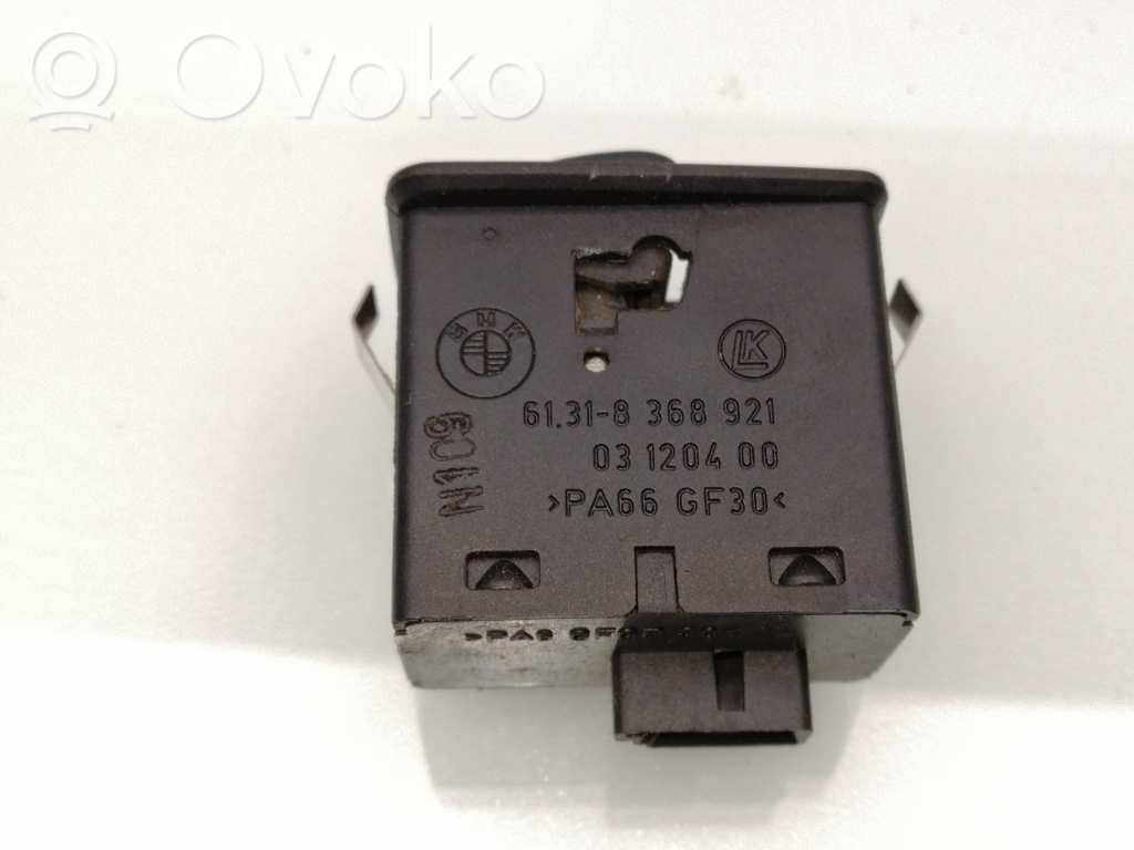 Elektrisko logu slēdzis   61318368921,03120400,8368921