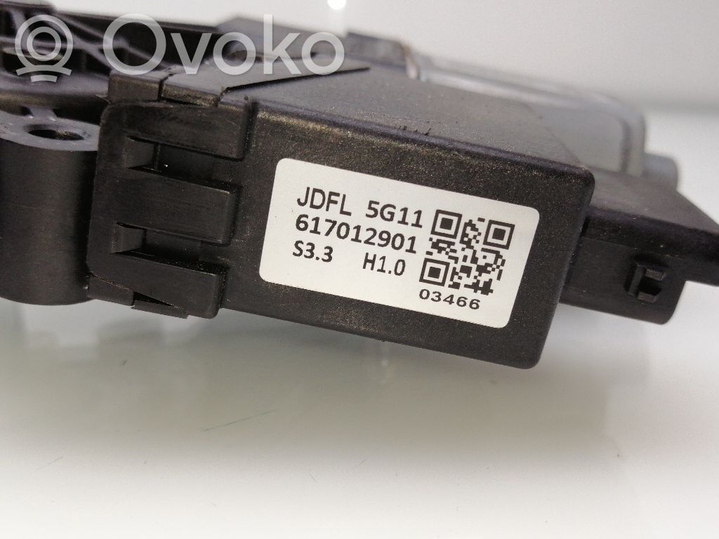 Motor del regulador de la ventanilla de la puerta delantera   82450A2010