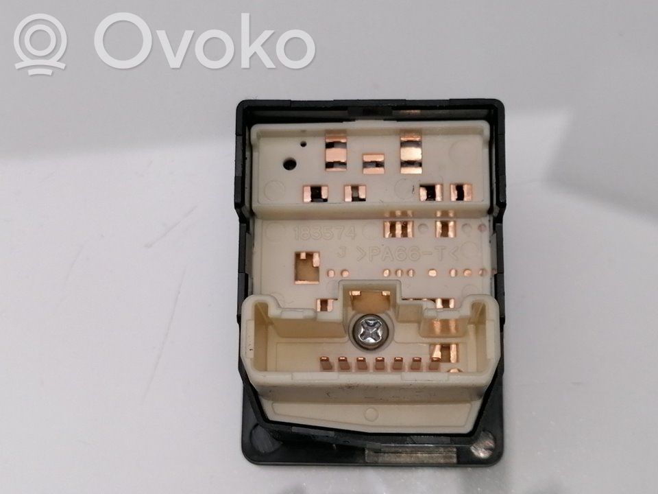 Sivupeilin kytkin   848700F010