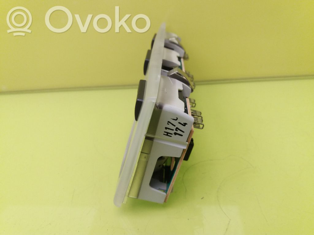 Apšvietimo konsolės apdaila   63316912631