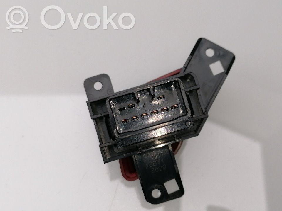 Hazard light switch   937902L0004X