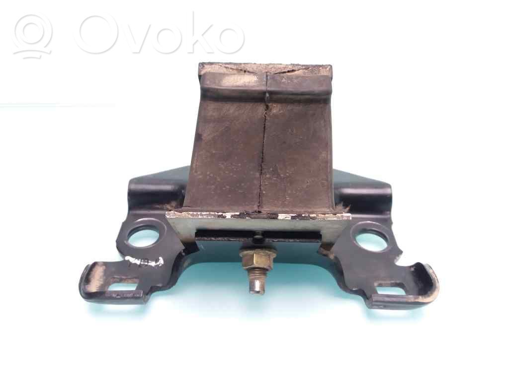 Nissan NP300 Supporto di montaggio del motore 