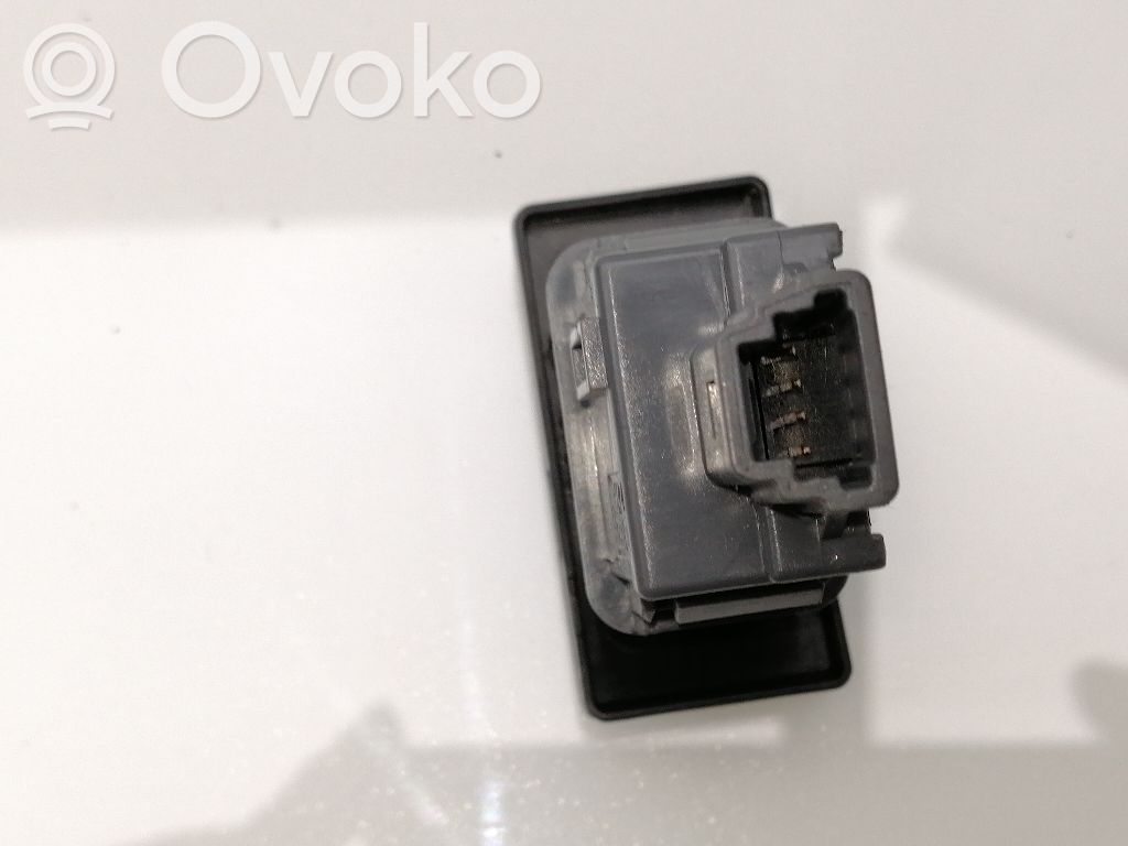 Comutator lumini pericol   8433205070,15B279