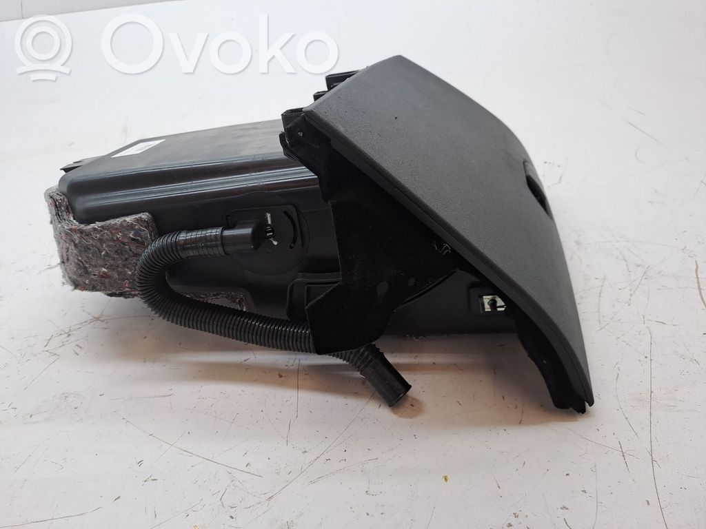 Hansikaslokero   156092219