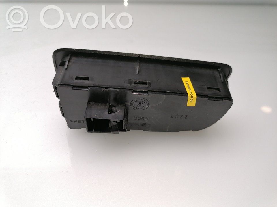 Boutons / interrupteurs volant   735595435