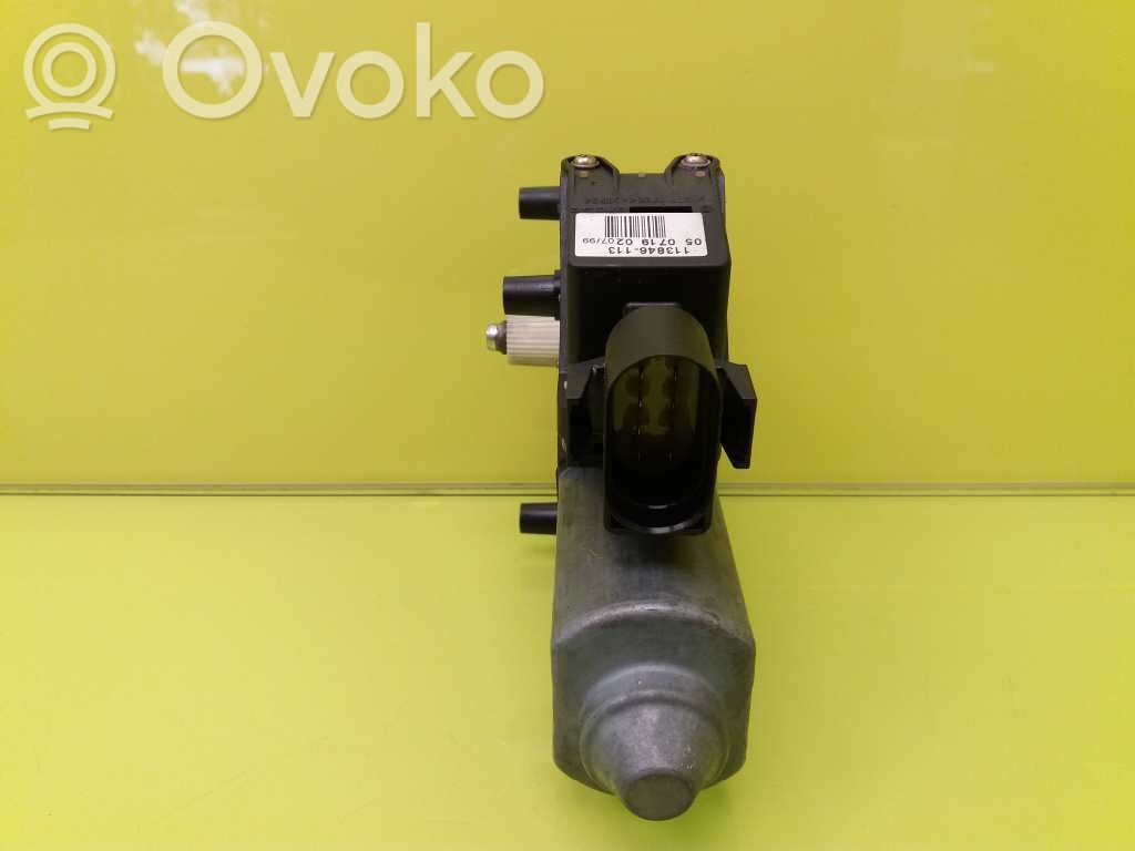 Audi A4 S4 B5 8D Silnik regulatora szyby drzwi przednich 