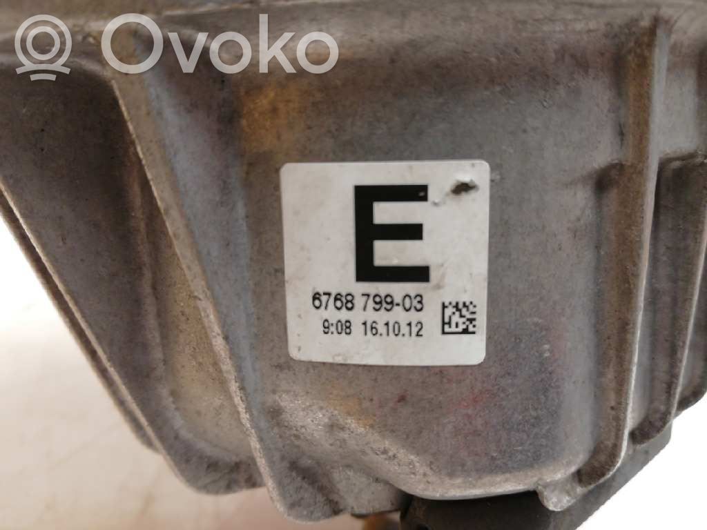 Soporte de montaje del motor   676879903,13981112