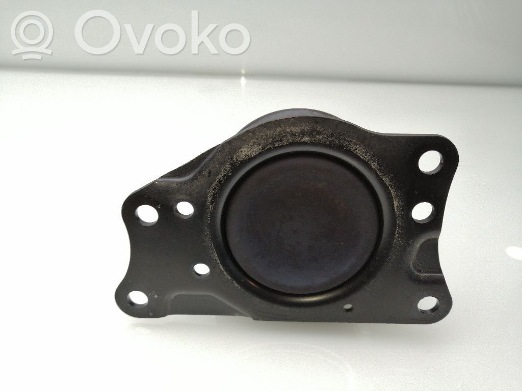 Engine mount bracket   6R0199167AB