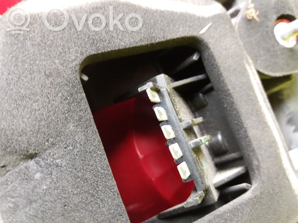 Lámpara de faros/luces traseros   13186350,89038960A
